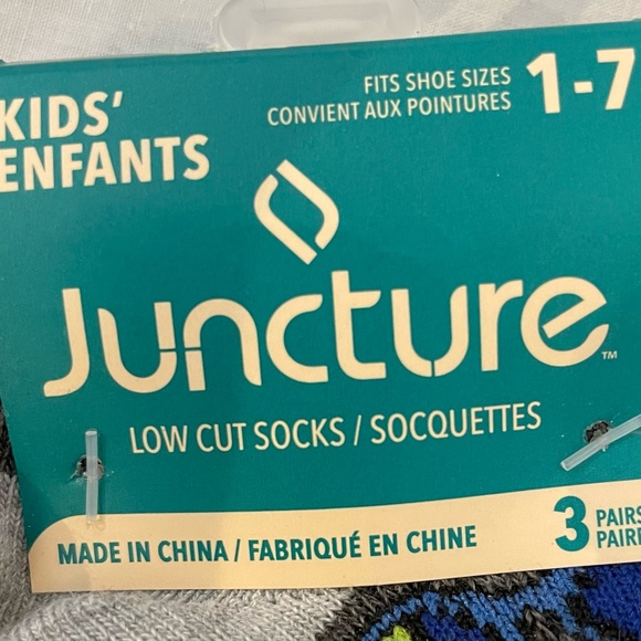 3 pair pack of Juncture Assorted ,Darker Color Socks Size:Boys 1-7 Shoe size - Picture 3 of 4